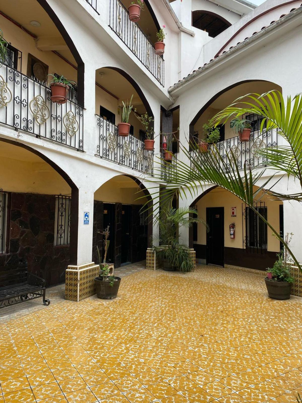Hotel Yolanda Tijuana Eksteriør bilde